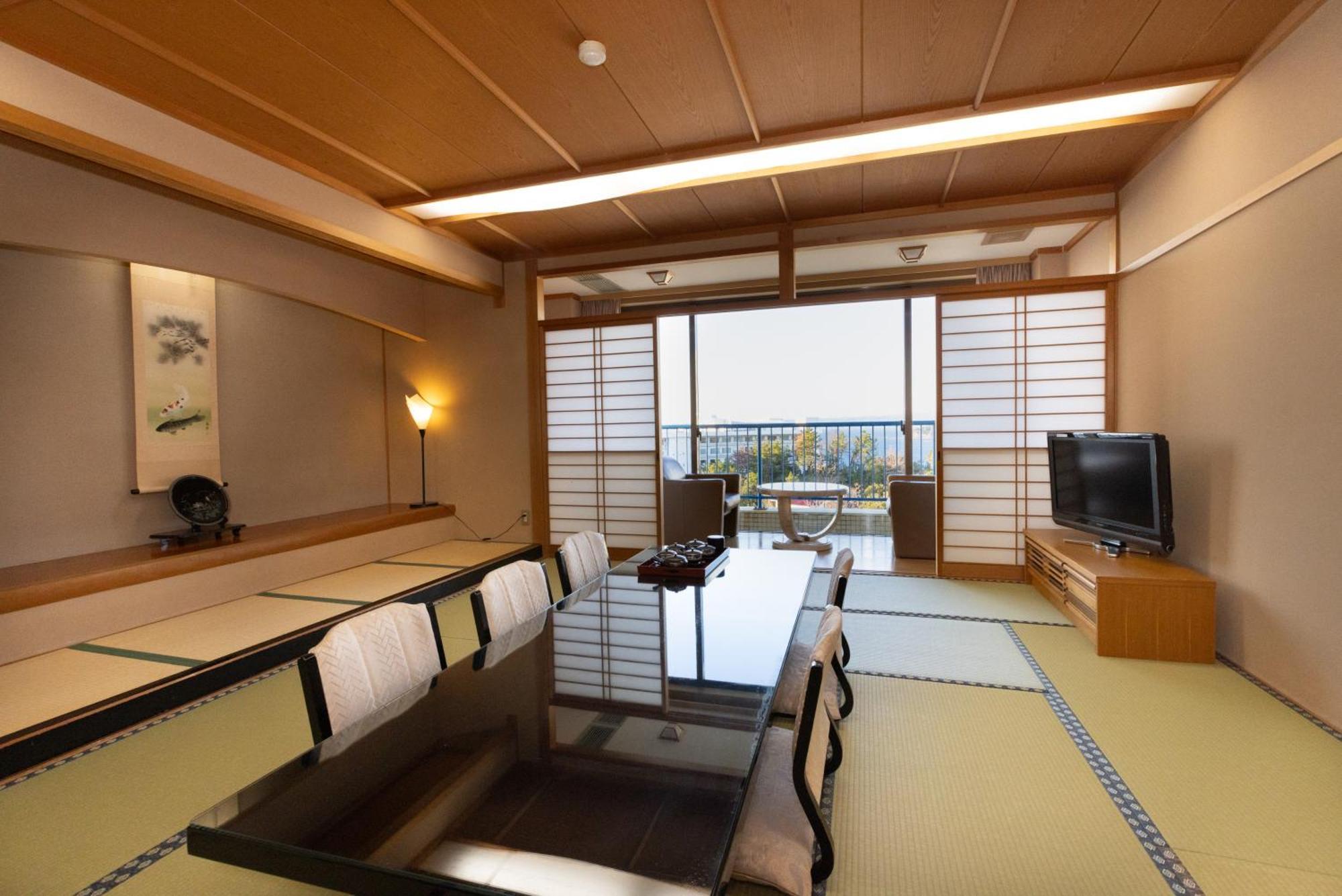 Shirahama Onsen Kisyu Hanto Екстер'єр фото