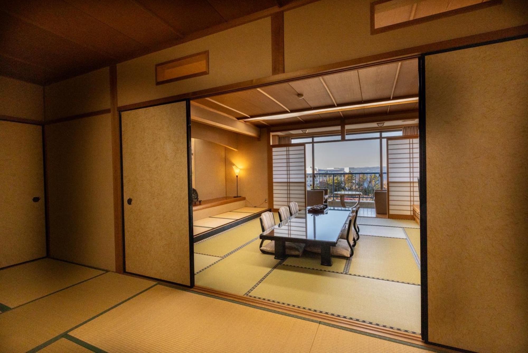 Shirahama Onsen Kisyu Hanto Екстер'єр фото